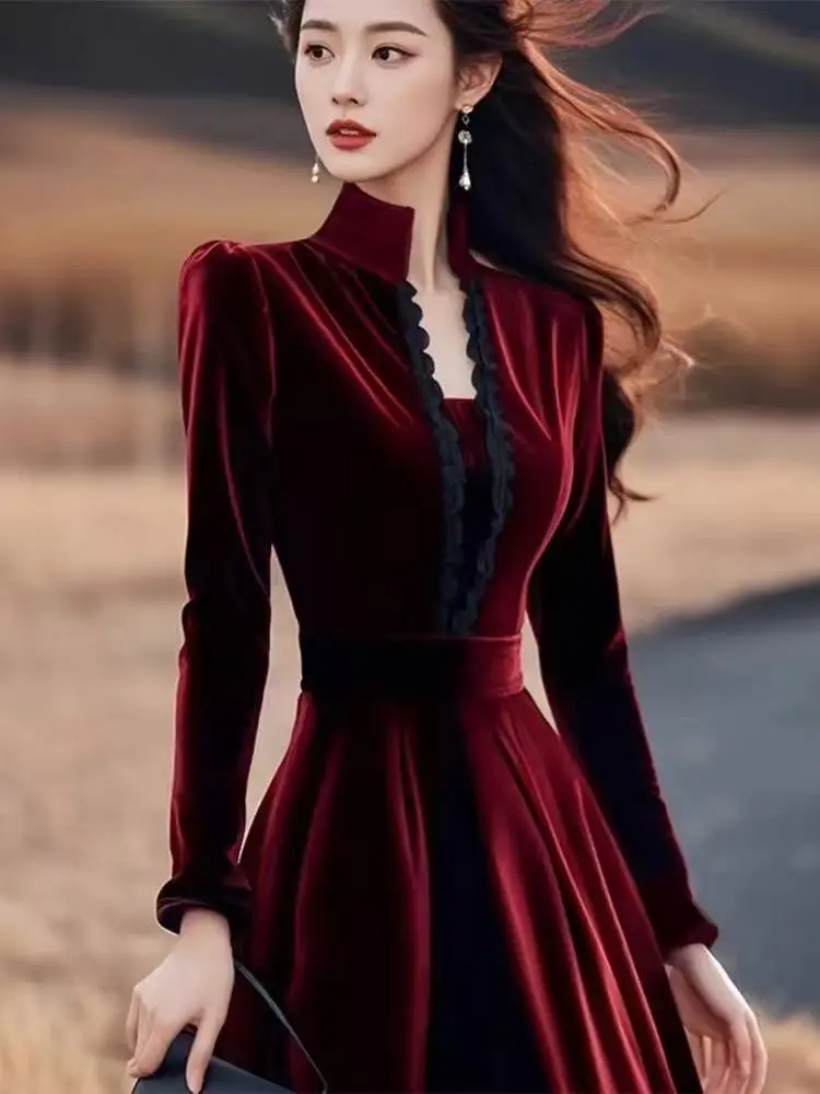 Vestidos de Terciopelo Rojo de - French Vintage Floral Midi Dress reseña y precio